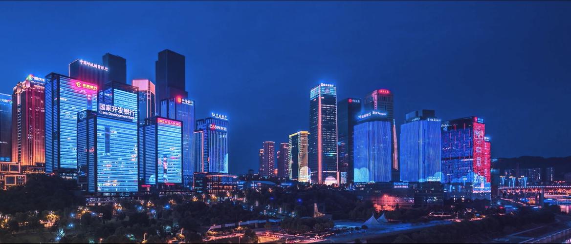重庆洪崖洞，江北十连屏，WFC，重庆地标媒体地标建筑媒体LED屏