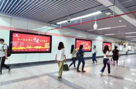 河南郑州20块套装地铁轻轨媒体灯箱