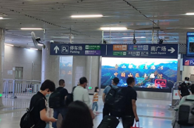 北京丰台区北京西站南三高铁出口火车高铁媒体LED屏