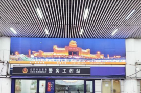 北京丰台区北京西站东北二出站口左右两侧火车高铁媒体灯箱