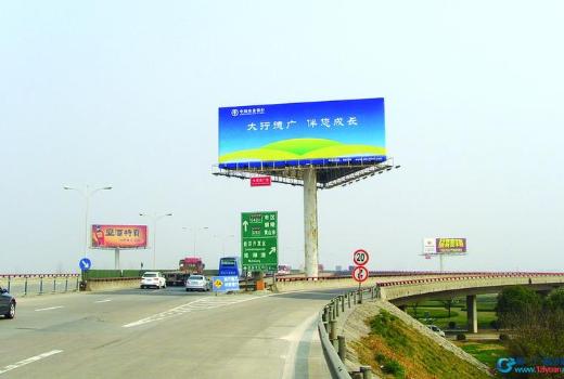 芜湖市户外广告设置规定，芜湖市户外广告设置人的责任