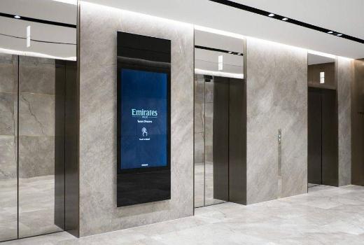 楼宇电梯广告机的维护要做什么？电梯内广告机电源从哪里接？