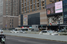 湖北武汉洪山区未来城购物公园（阜华大厦北）商超卖场LED屏