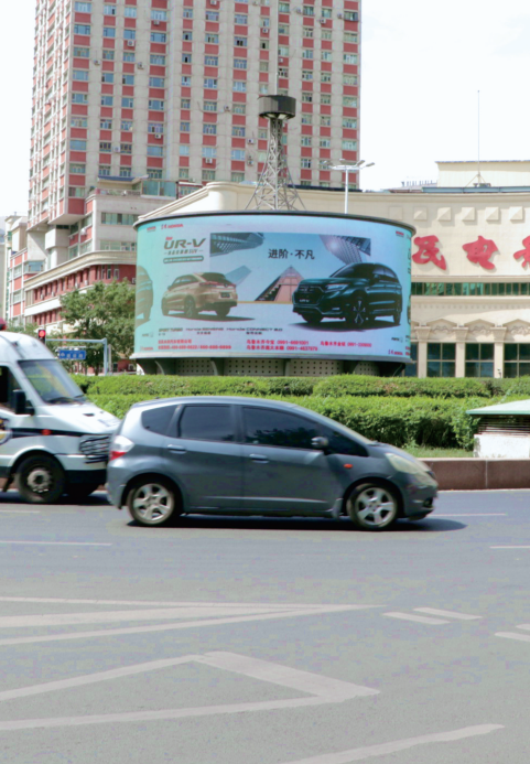 新疆乌鲁木齐人民电影院(文艺路)街边设施媒体LED屏