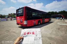 河北沧州运河区内公交车媒体车身