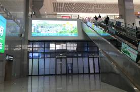 广西柳州地区柳州站进站大厅（西站房）5火车高铁灯箱