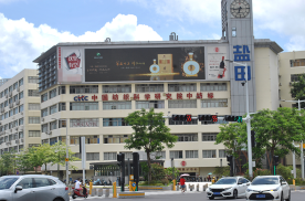 广东深圳盐田区深盐路东和大厦楼顶左侧地标建筑媒体单面大牌