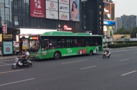 河南郑州郑州公交车媒体车身