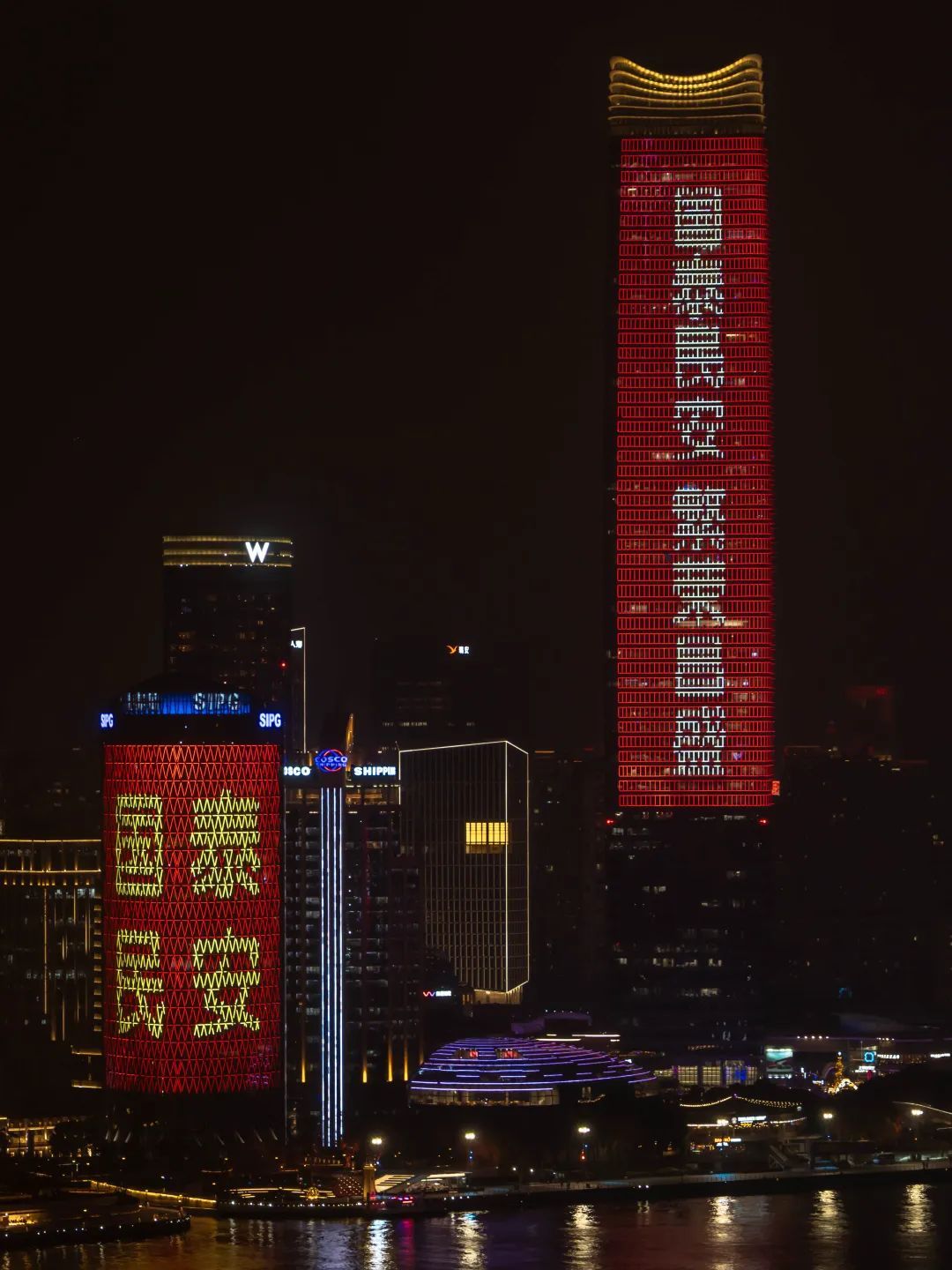 增设临时性户外广告410处，上海龙年景观春节喜庆氛围保持“在线”！