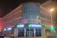 天津静海区东方红路与胜利大街交口邮局楼体街边设施媒体多面翻大牌