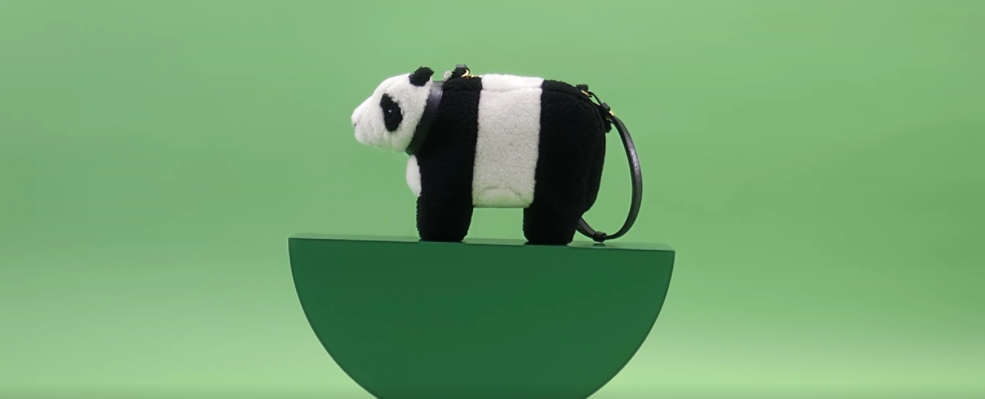 Thom Browne 在成都遇见熊猫花妮