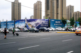 黑龙江哈尔滨南岗区哈尔滨大街落地街边设施媒体单面大牌